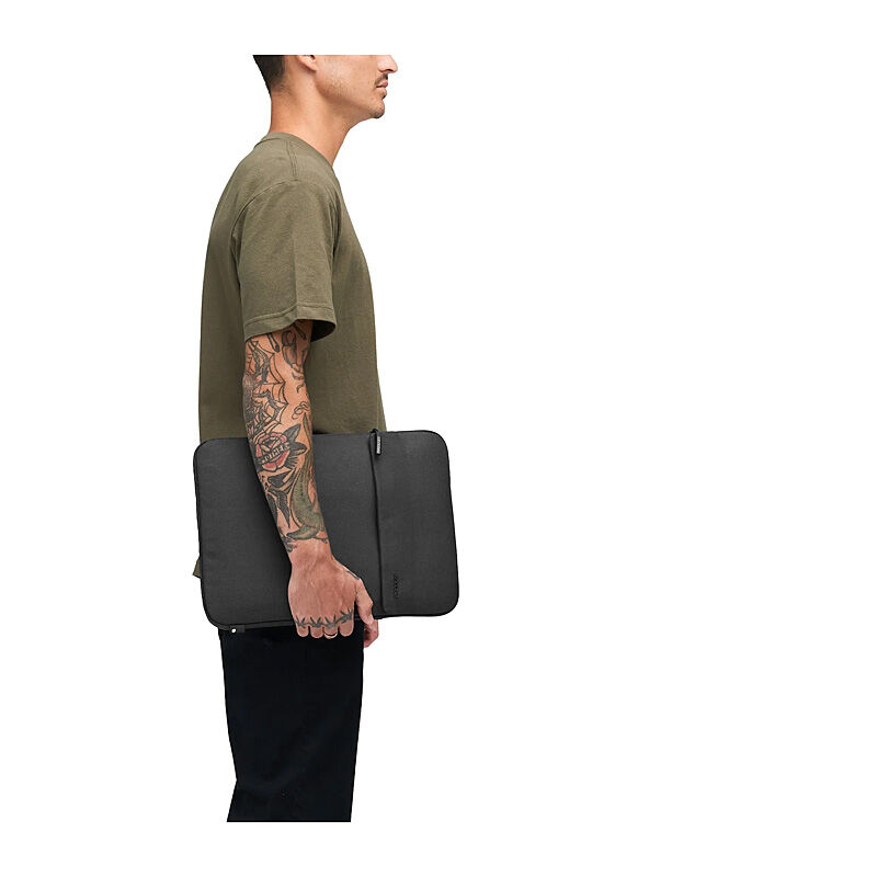 Incase Crosstown Vertical Carry Sleeve - for 16-inch Laptop - Black Incase Crosstown Vertical Carry Sleeve - for 16-inch Laptop - Black