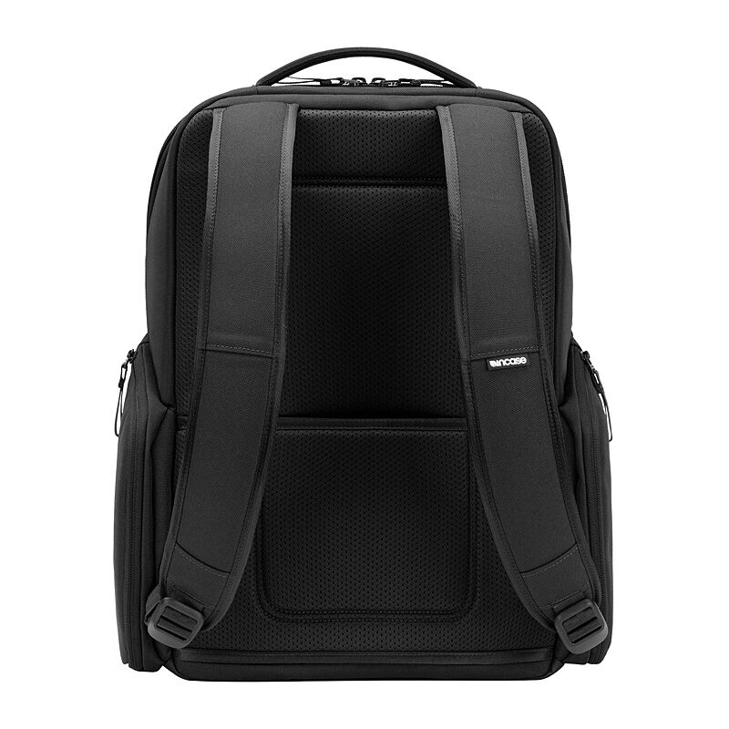 Incase ARC Daypack - Black