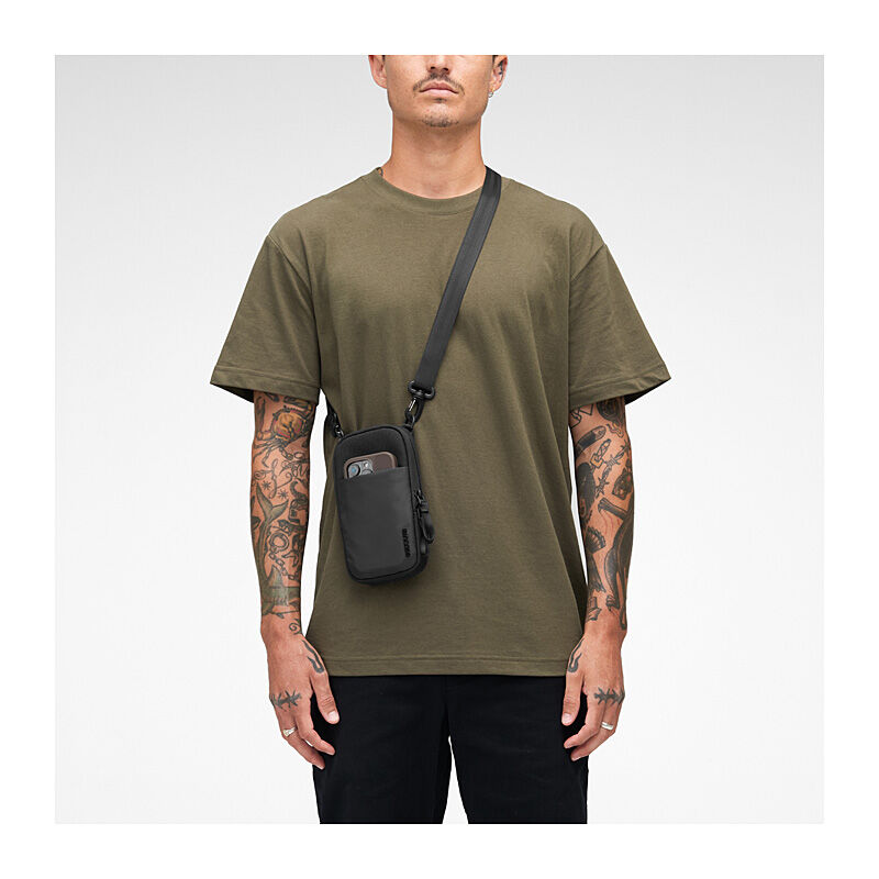 Incase ARC SM Crossbody Bag - Black