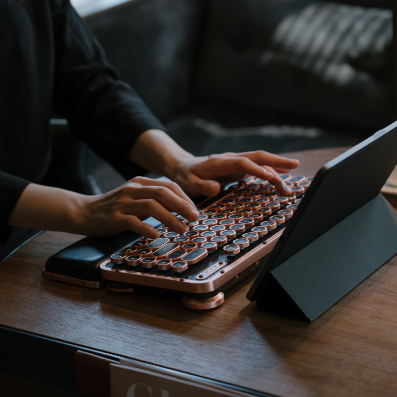 Azio Wireless Compact Keyboard - Artisan
