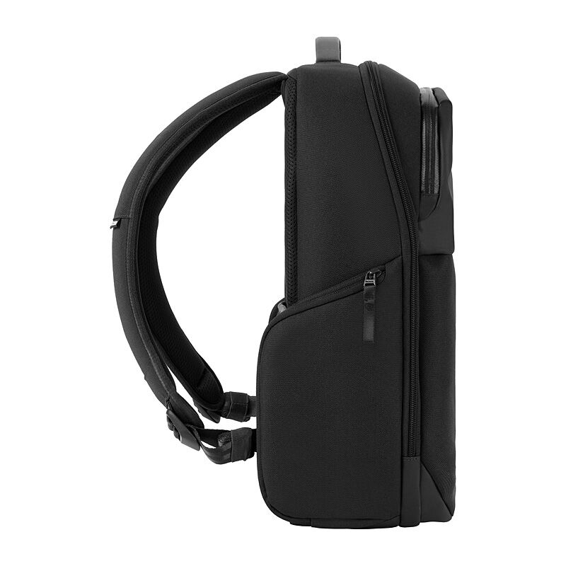 Incase ARC Daypack - Black