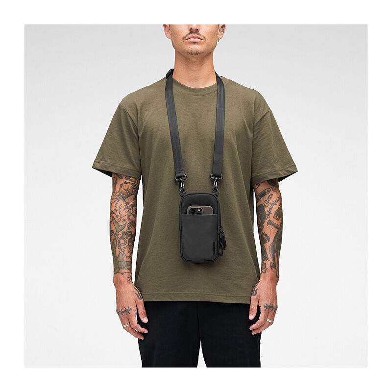 Incase ARC SM Crossbody Bag - Black